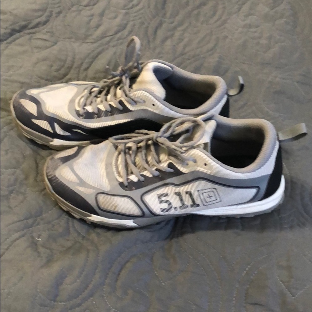 Women’s ABR 5.11 trainers sz10